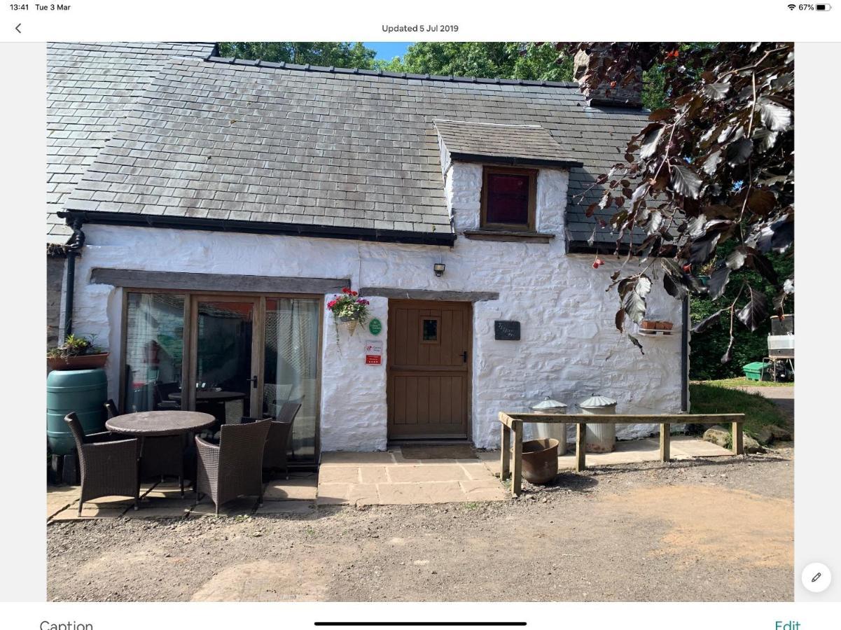 Ty Fferm Hen, Ancient Farmhouse, Coity Bach Talybont-on-Usk Buitenkant foto