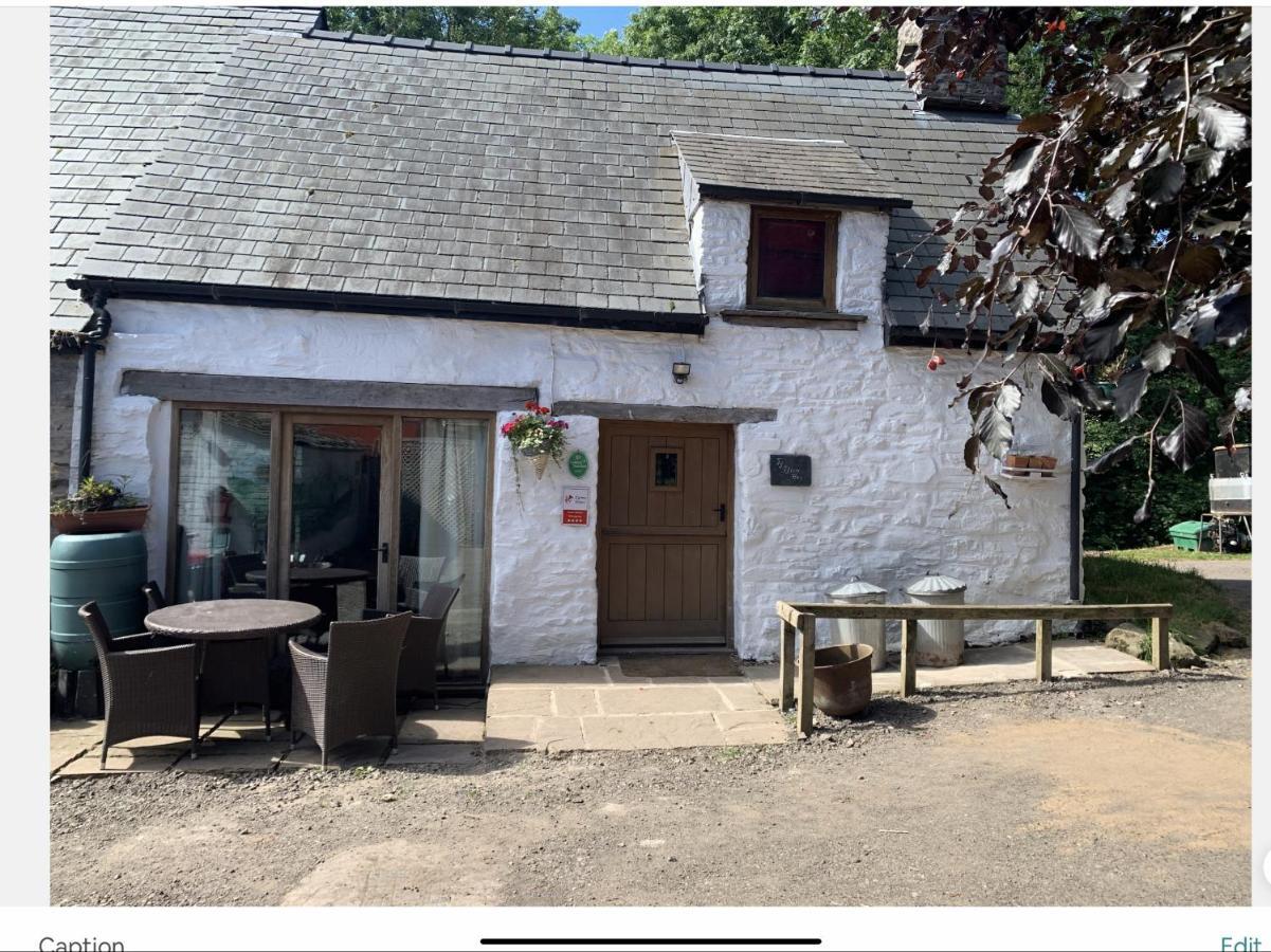 Ty Fferm Hen, Ancient Farmhouse, Coity Bach Talybont-on-Usk Buitenkant foto