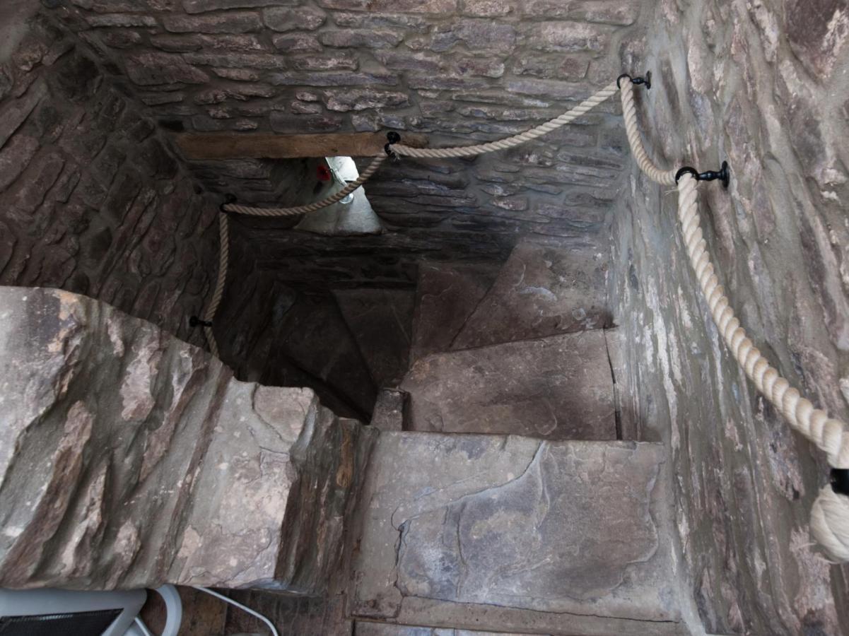 Ty Fferm Hen, Ancient Farmhouse, Coity Bach Talybont-on-Usk Buitenkant foto