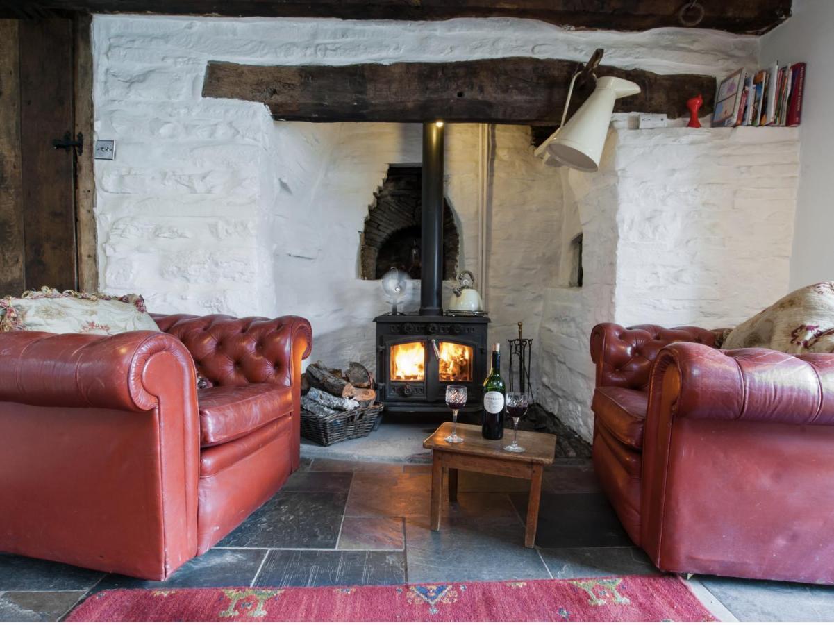 Ty Fferm Hen, Ancient Farmhouse, Coity Bach Talybont-on-Usk Buitenkant foto